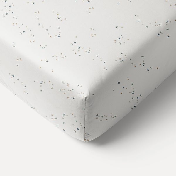 Star print fitted sheet 80x160 cm made of cotton in off white from Petite Amélie 